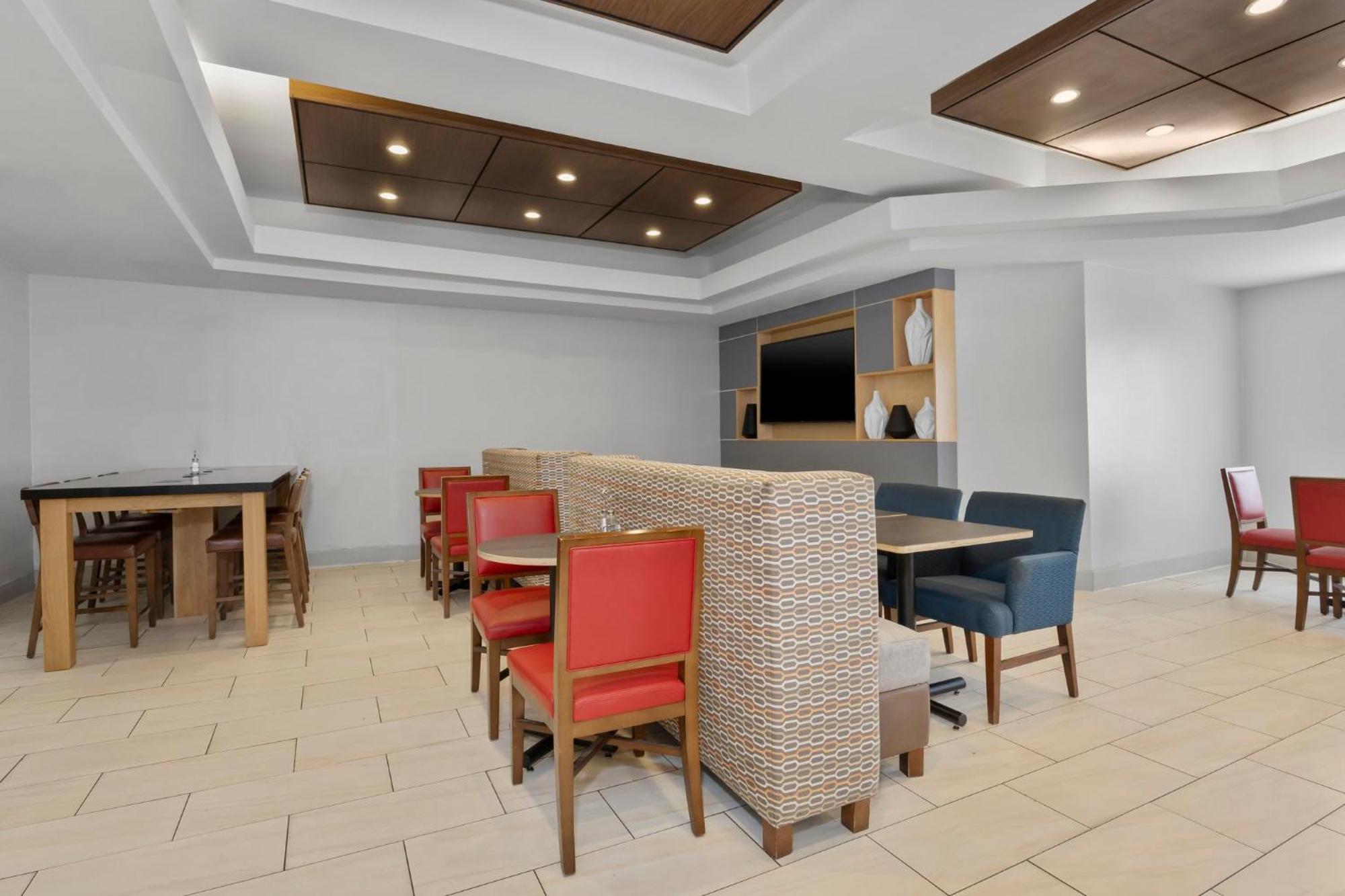 Holiday Inn Express Hotel & Suites West Coxsackie By Ihg Exterior photo